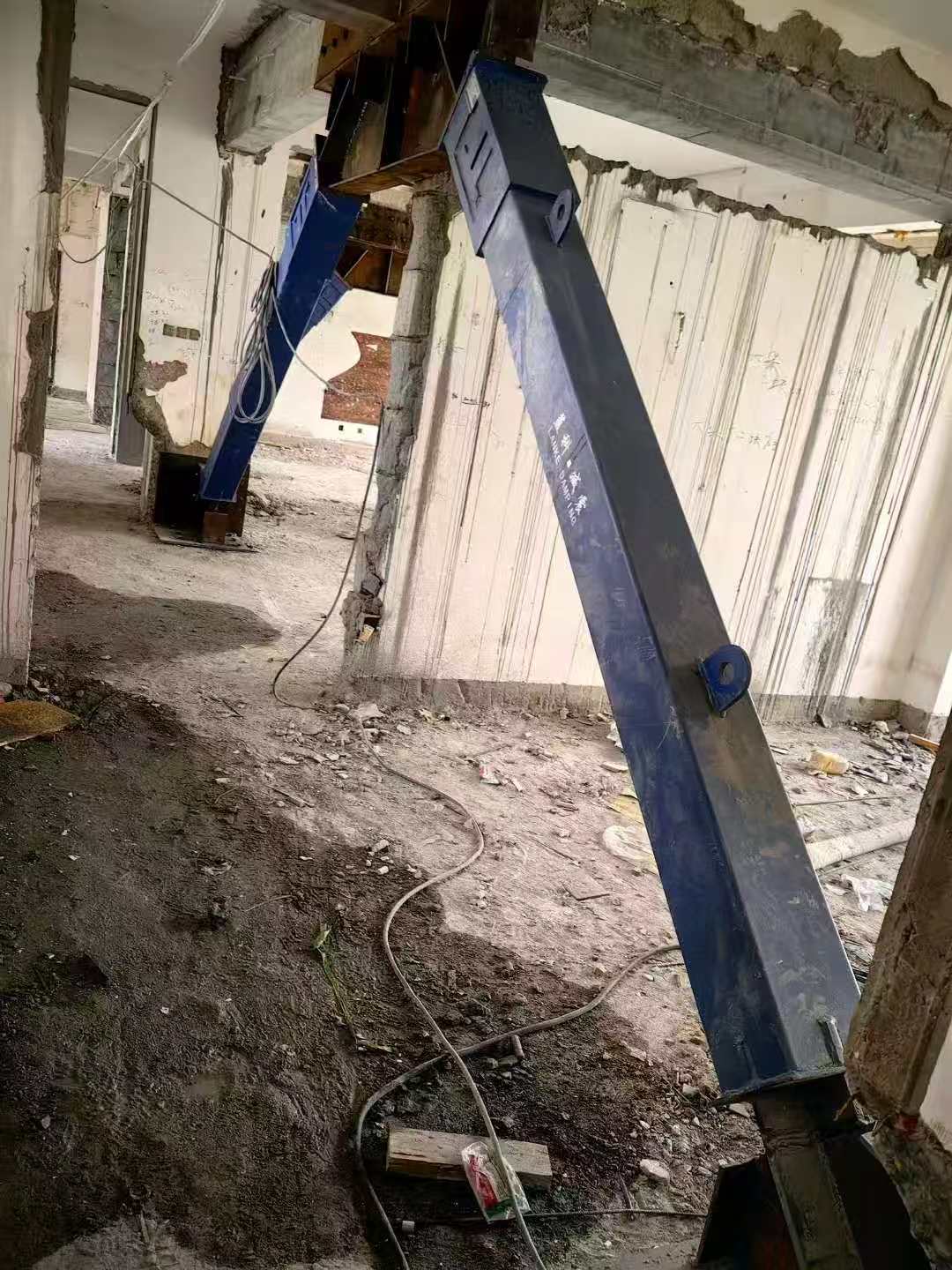 长沙柱子粘钢加固施工工艺